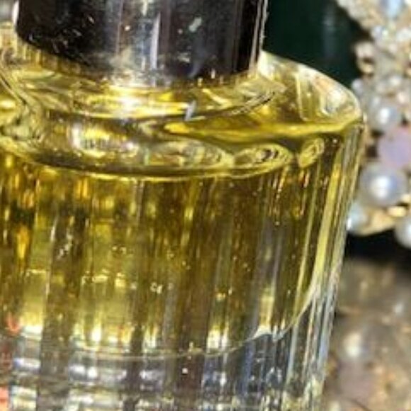 Carolina Herrera Perfume Concentrated  Pure Oil of Sandal Wood NWOB - Picture 10 of 10